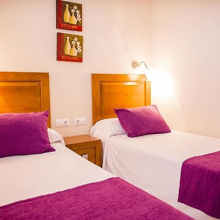 Apartamentos Fenix Beach Roquetas de Mar Exteriör bild