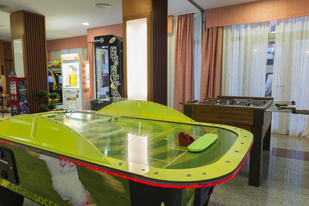 Apartamentos Fenix Beach Roquetas de Mar Exteriör bild