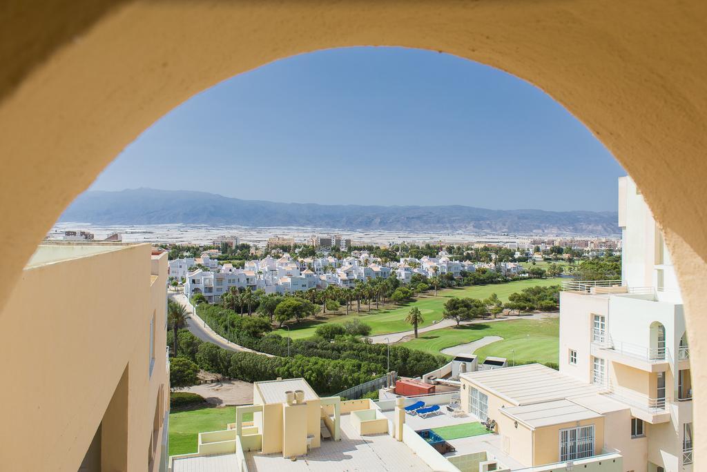 Apartamentos Fenix Beach Roquetas de Mar Exteriör bild
